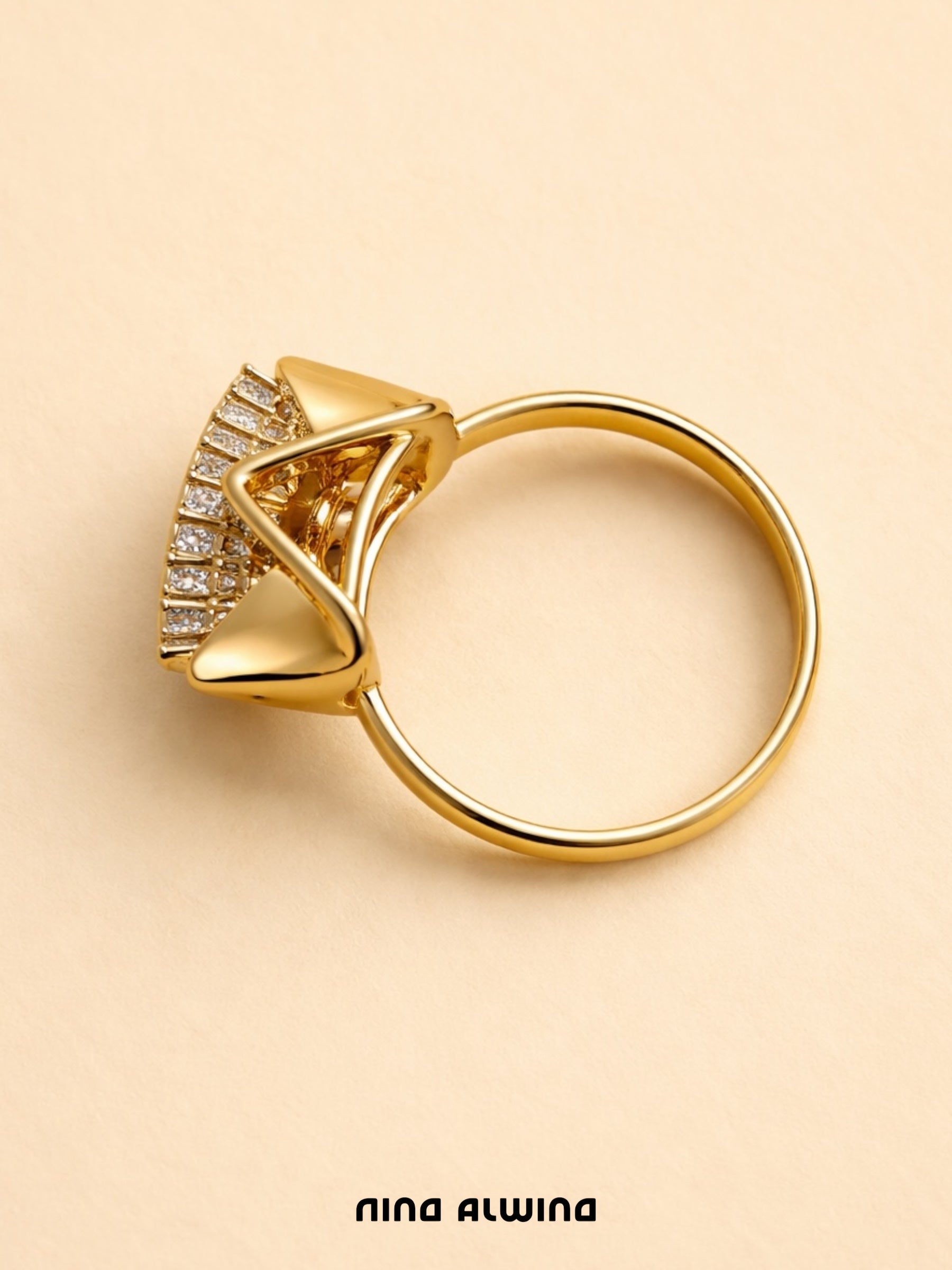 #825 14k Ring mit Diamanten - RG 54