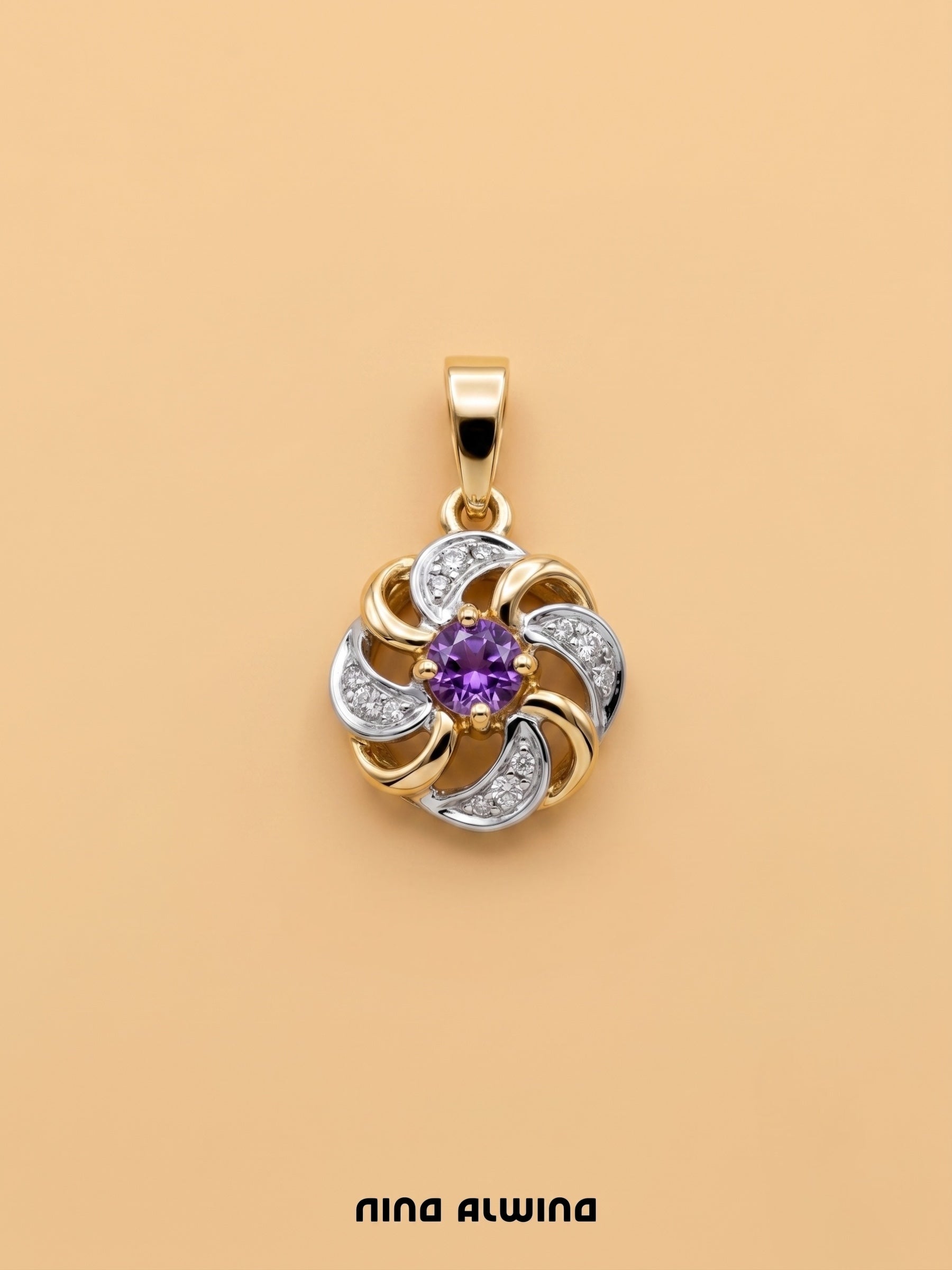#1052 8k Anhänger mit Rubinen & Diamanten - 1.7cm