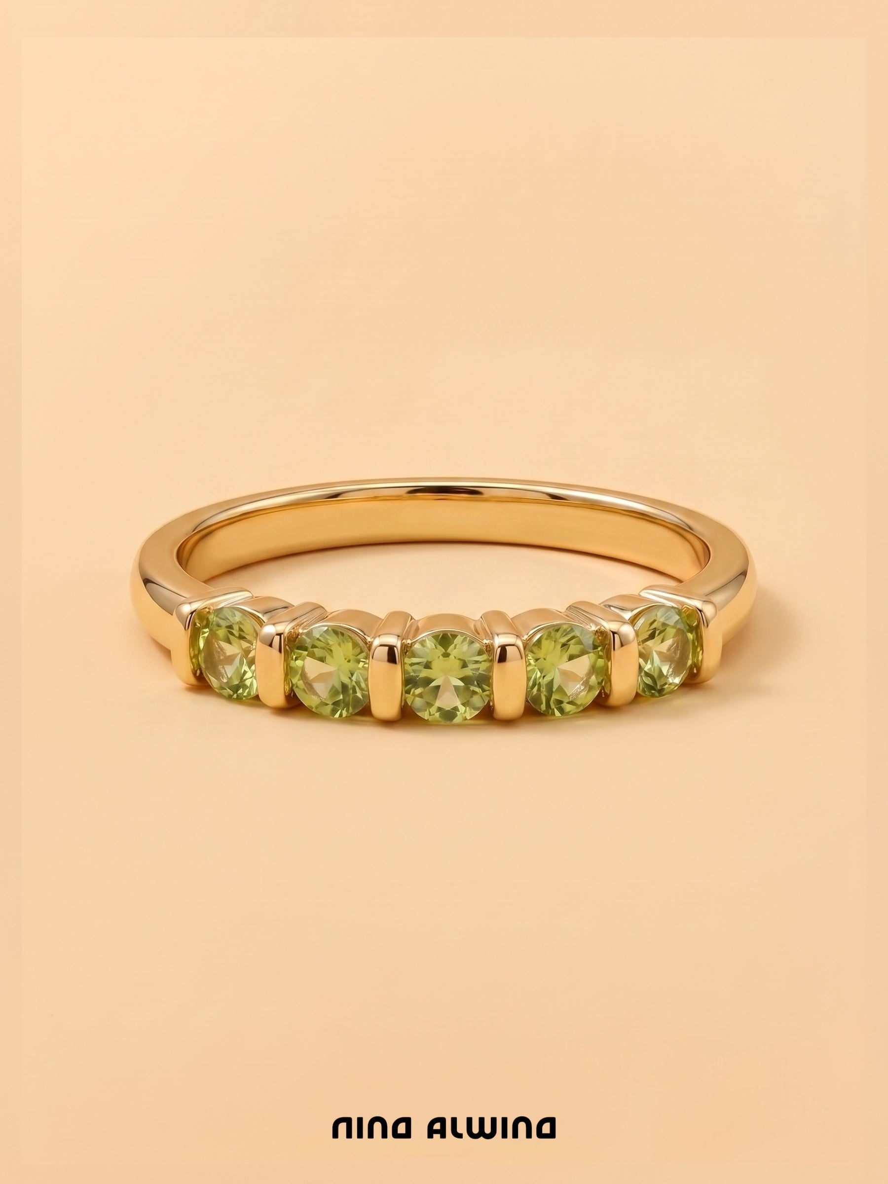 #1215 9k Ring mit Spinellen - RG 56