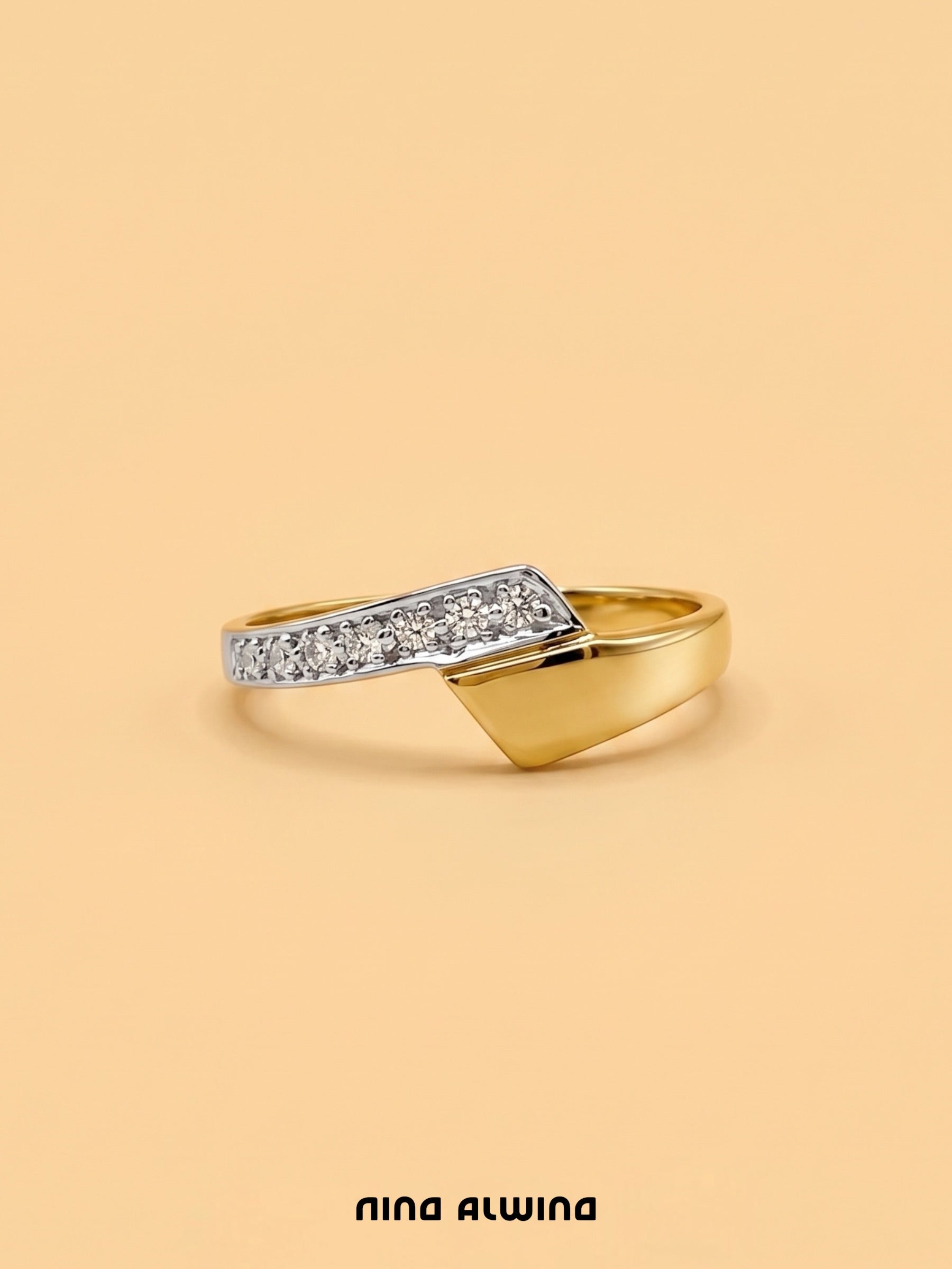 #1327 14k Ring mit Diamanten - RG 52