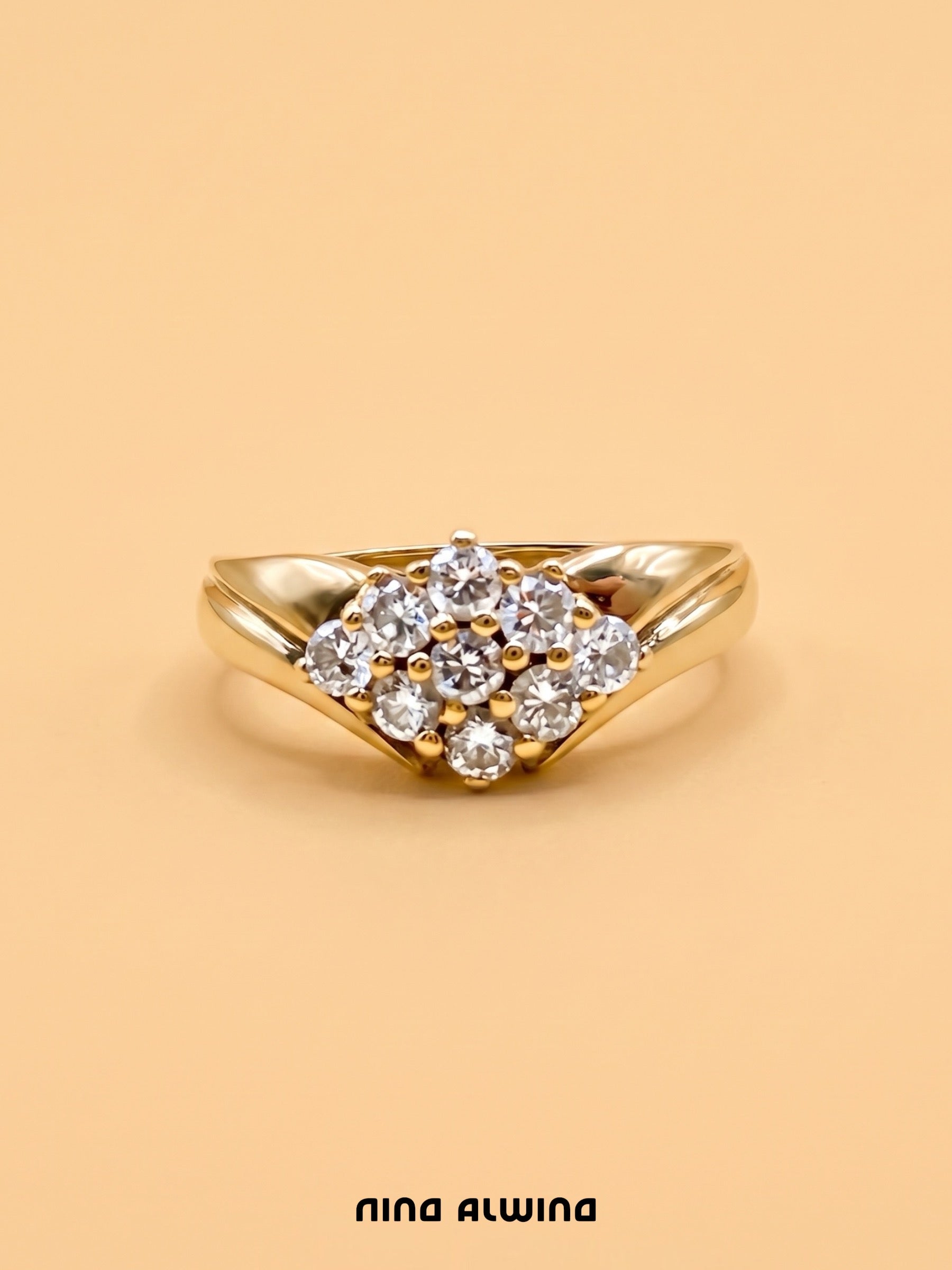#1328 14k Ring mit 9 Diamanten - RG 56